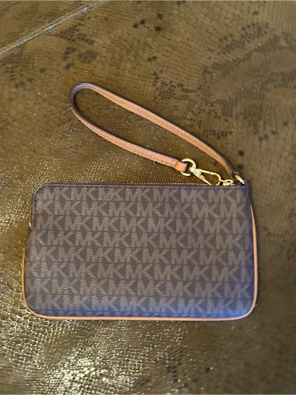 Michael Kors Fulton Large Top Zip Wristlet NWT Brown Acorn